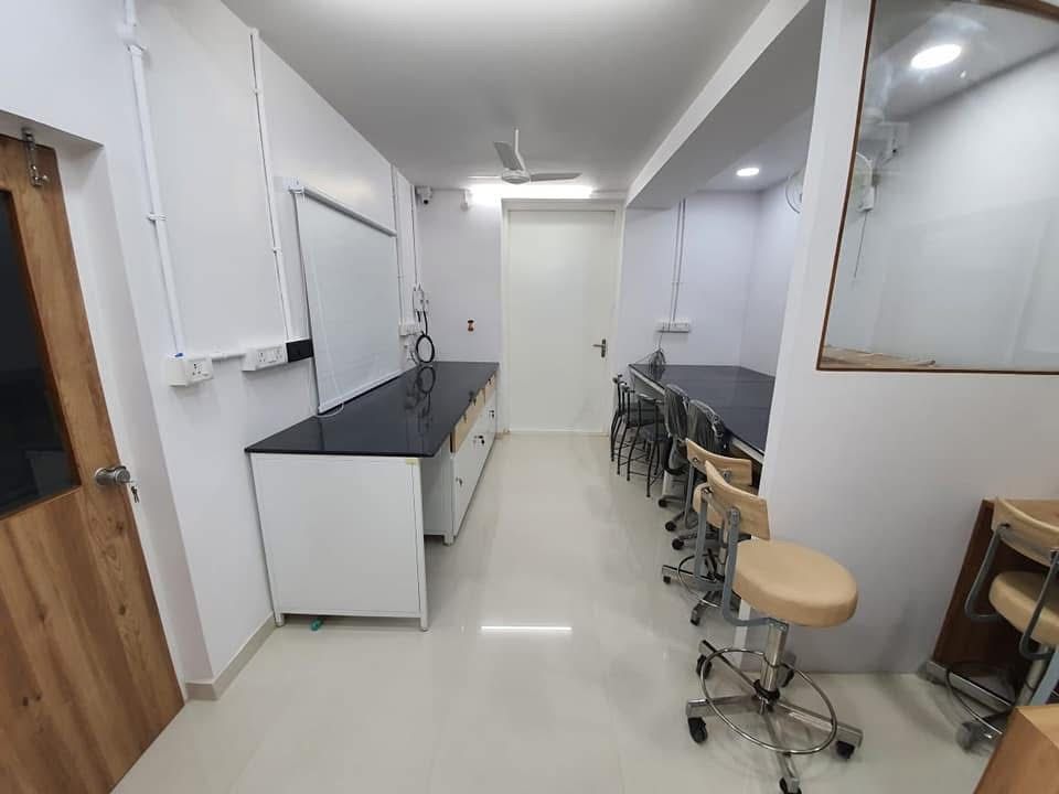 Eye testing room at Nagpur clinic